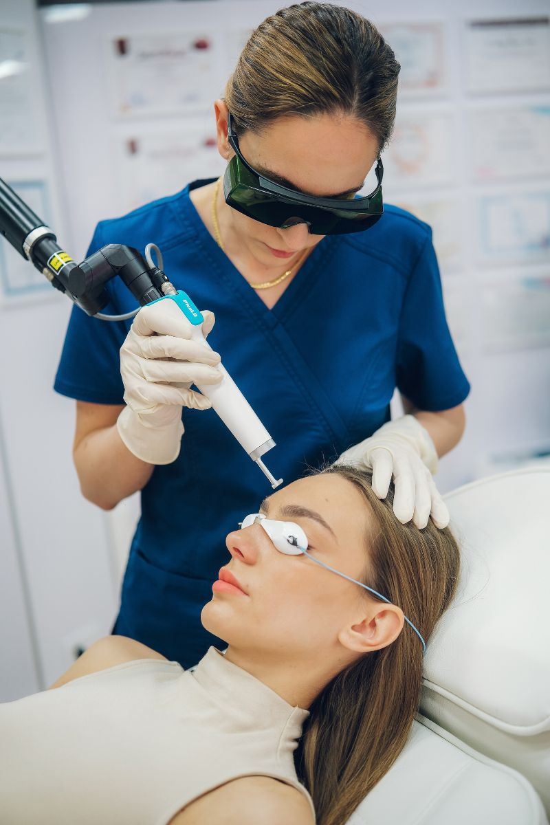 Tretman Picolo Premium laserom u ordinaciji dr Marije Bošković.